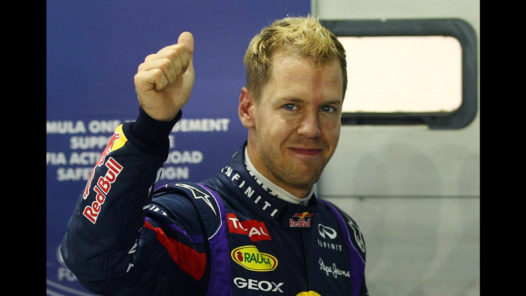 F1, Gp Singapore: trionfa Vettel, Alonso è secondo