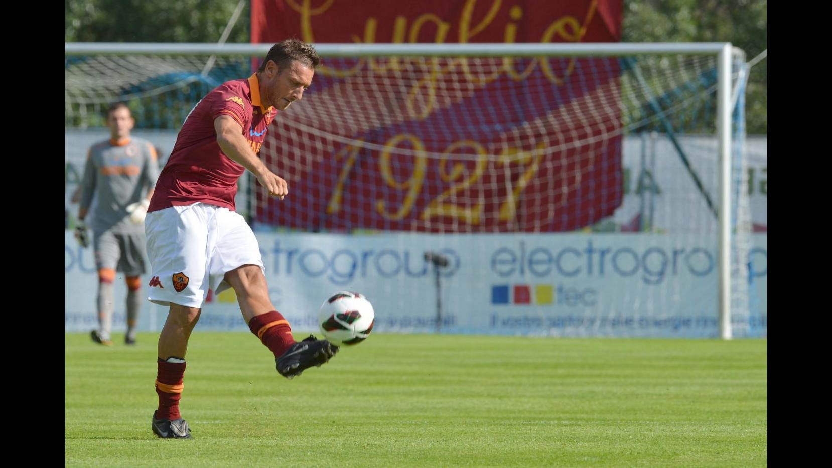 Serie A, c’è il derby di Roma e la Juve contro il Verona. In serata Milan-Napoli