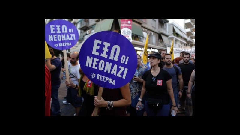 Grecia, ministro parla di ‘gruppo criminale’: Alba dorata lo denuncia