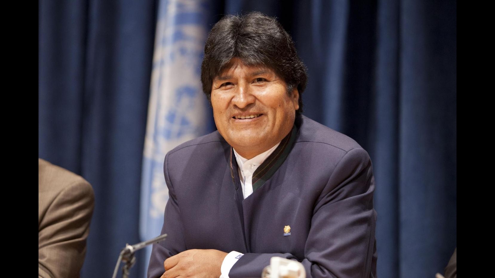 Usa vietano a Maduro sorvolo spazio aereo. Morales minaccia azione legale