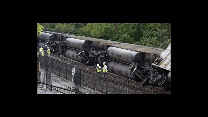 Usa, treno deraglia e precipita da ponte vicino Baltimora: 2 morti