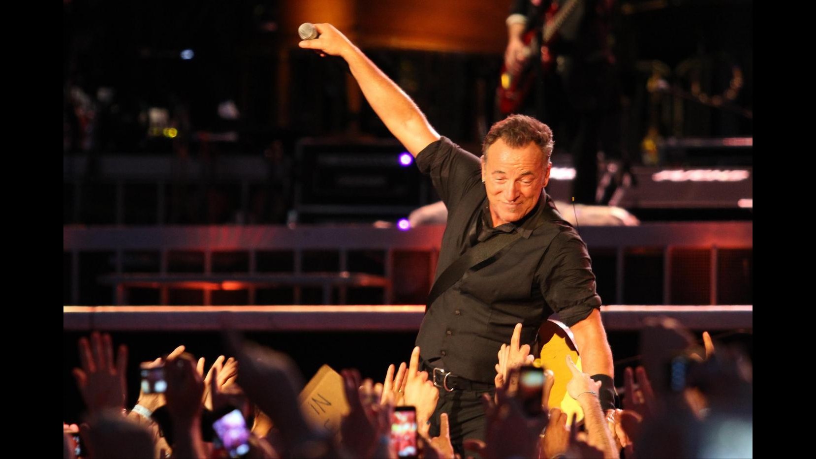 Springsteen torna in Argentina dopo 25 anni e dedica canzone a popolo