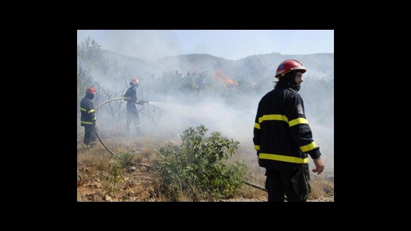 Incendi, 57enne muore mentre spegne rogo nell’avellinese