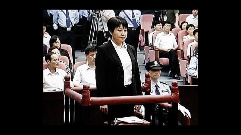 Cina, Gu Kailai condannata a morte con sospensione pena