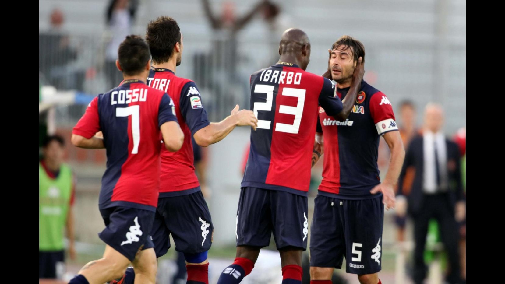 Cagliari festeggia ritorno al Sant’Elia: Catania in dieci si arrende 2-1