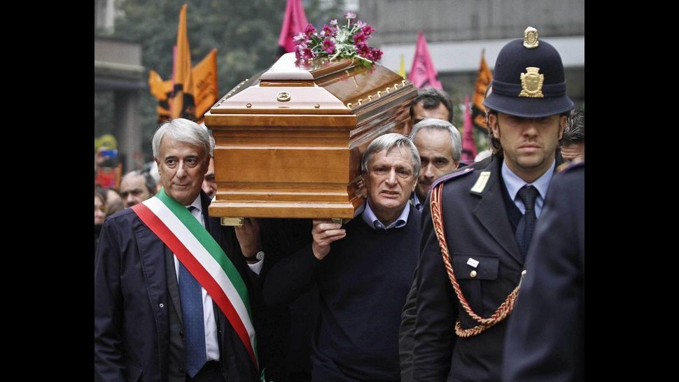 Milano, in centinaia ai funerali di Lea Garofalo