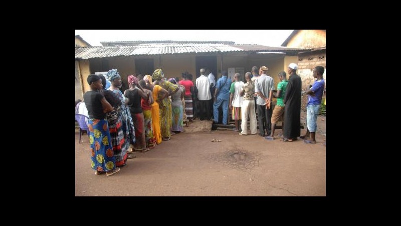 Guinea, partito al potere vince elezioni, opposizione non riconosce