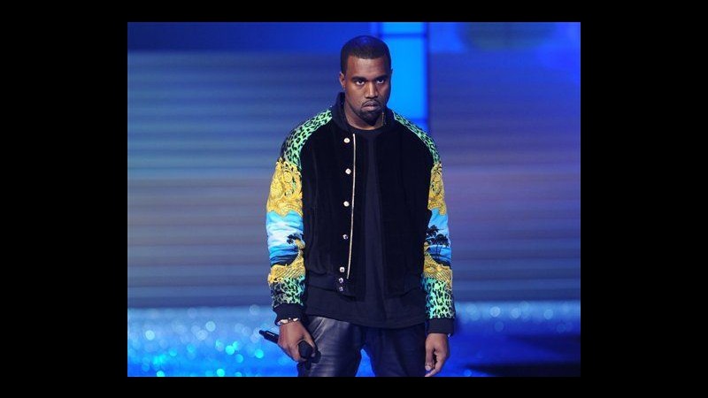 Il rapper Kanye West è candidato a 17 Bet hip-hop award