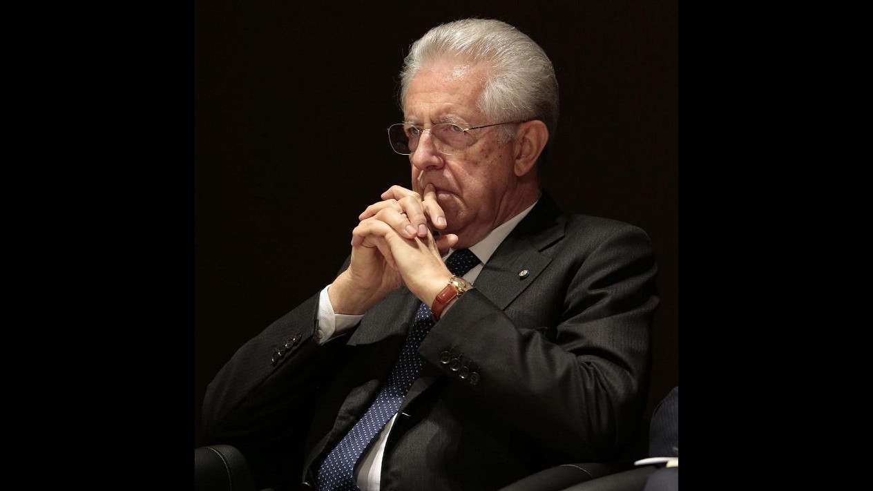 Scelta Civica, Mario Monti si dimette. Sfiduciato da 11 senatori, anche Casini. Bombassei presidente