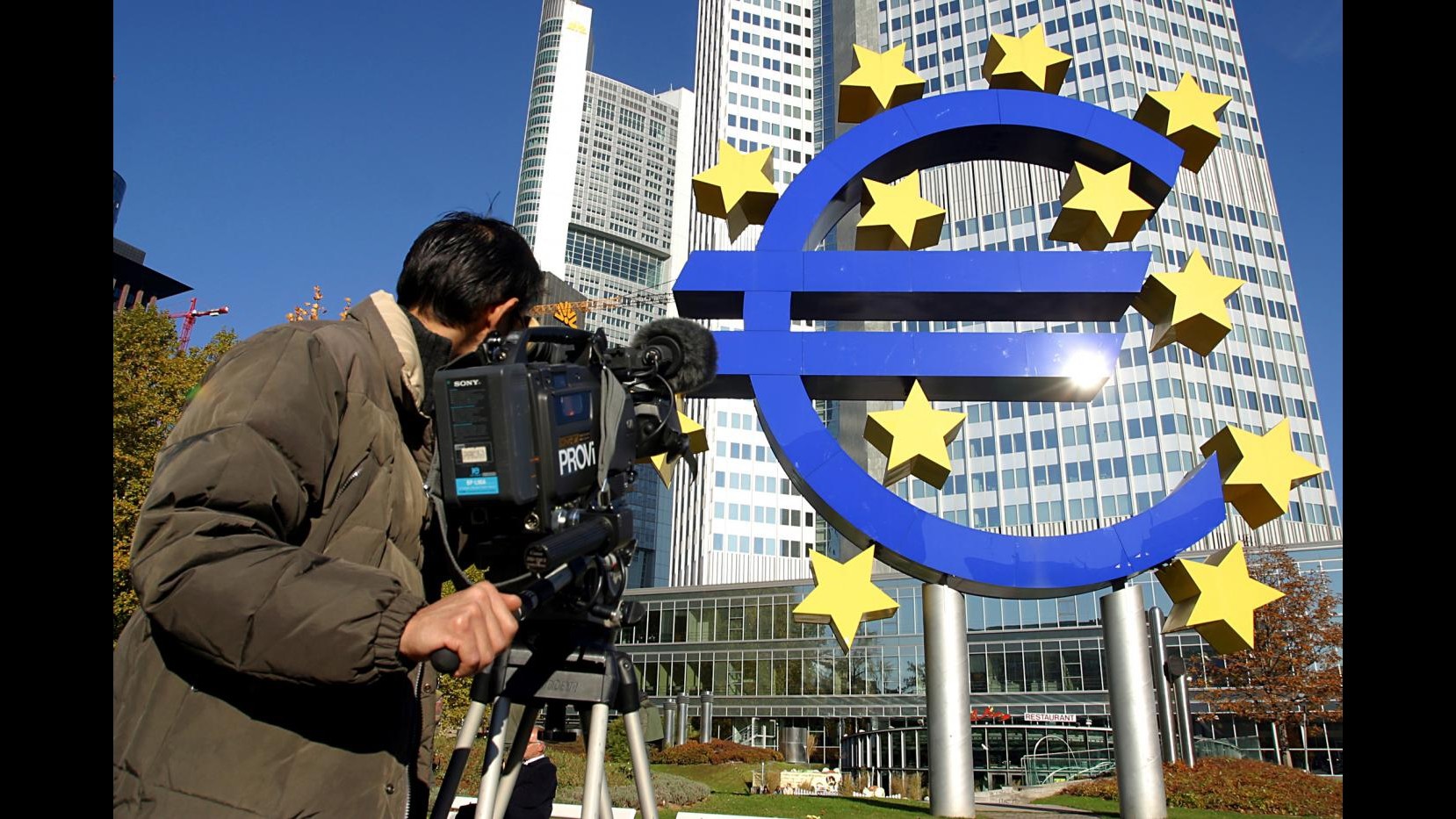 Commissione Ue dà il via libera a vigilanza unica banche eurozona