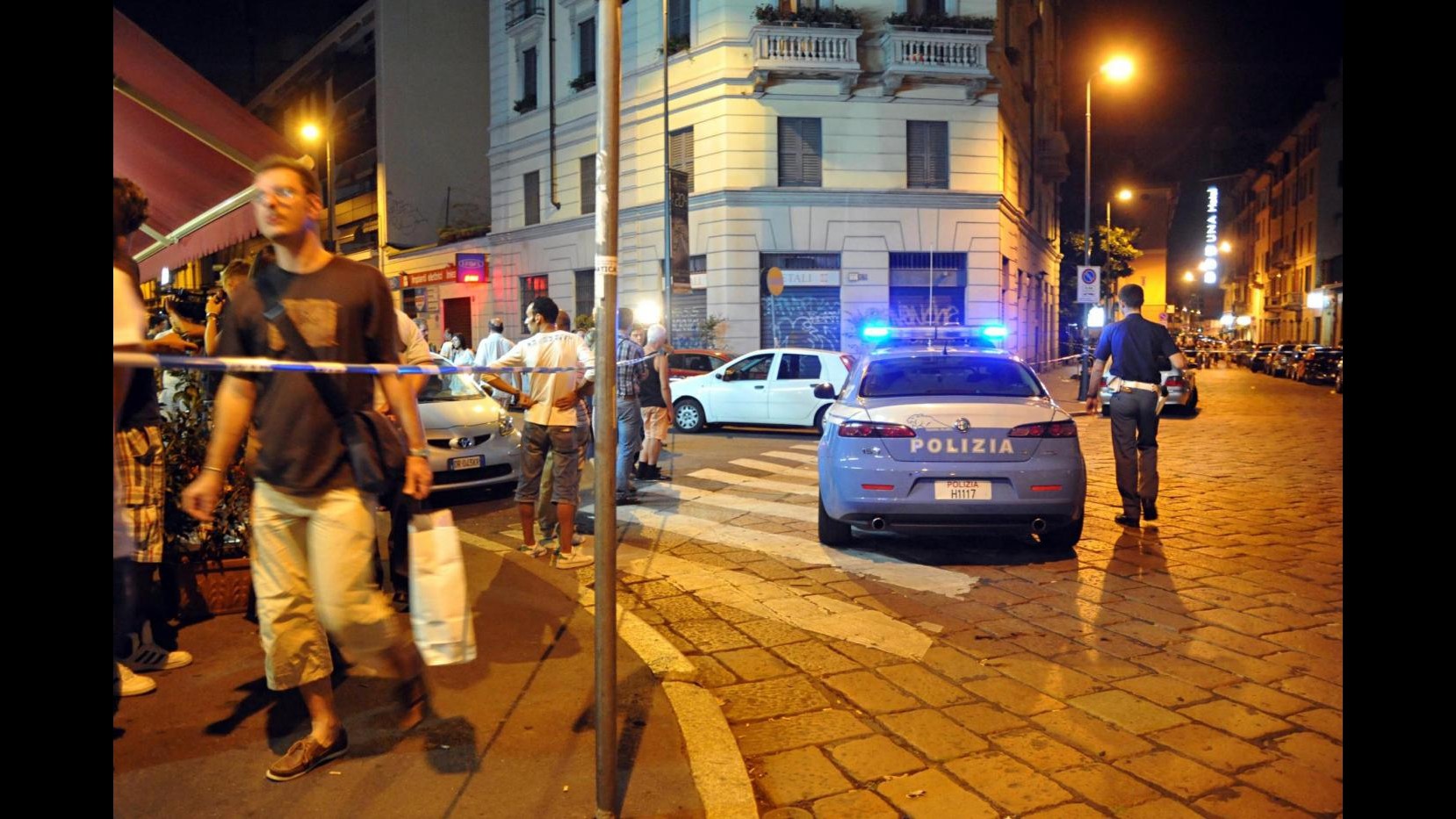 Sparatoria a Milano, un uomo deceduto, donna e bimba ferite LaPresse