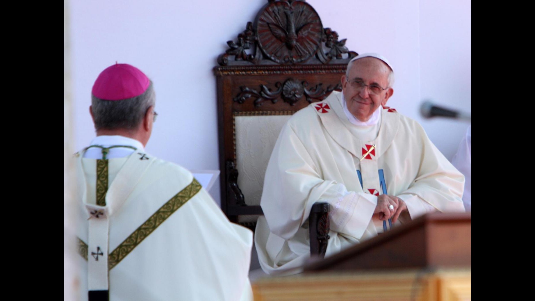 Papa: Dialogare con quelli che hanno altre fedi e con atei