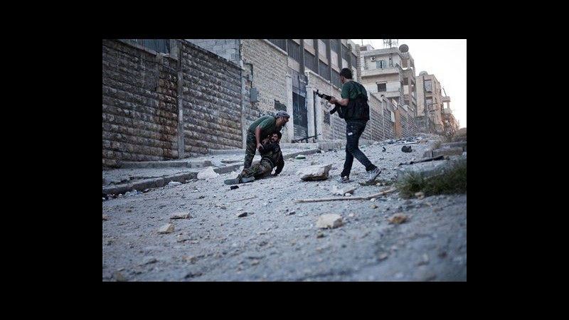 Siria, autobomba esplode ad Aleppo: 17 vittime