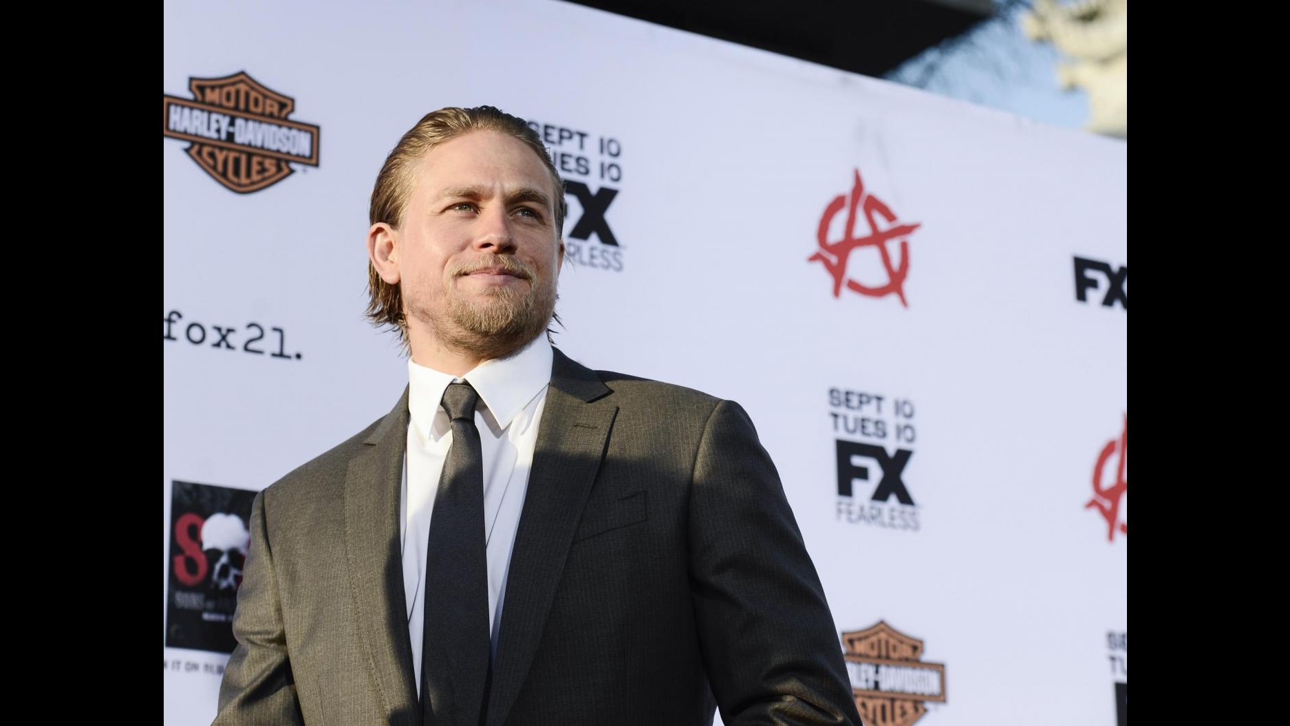 Charlie Hunnam non sarà Christian Grey in ’50 sfumature di grigio’