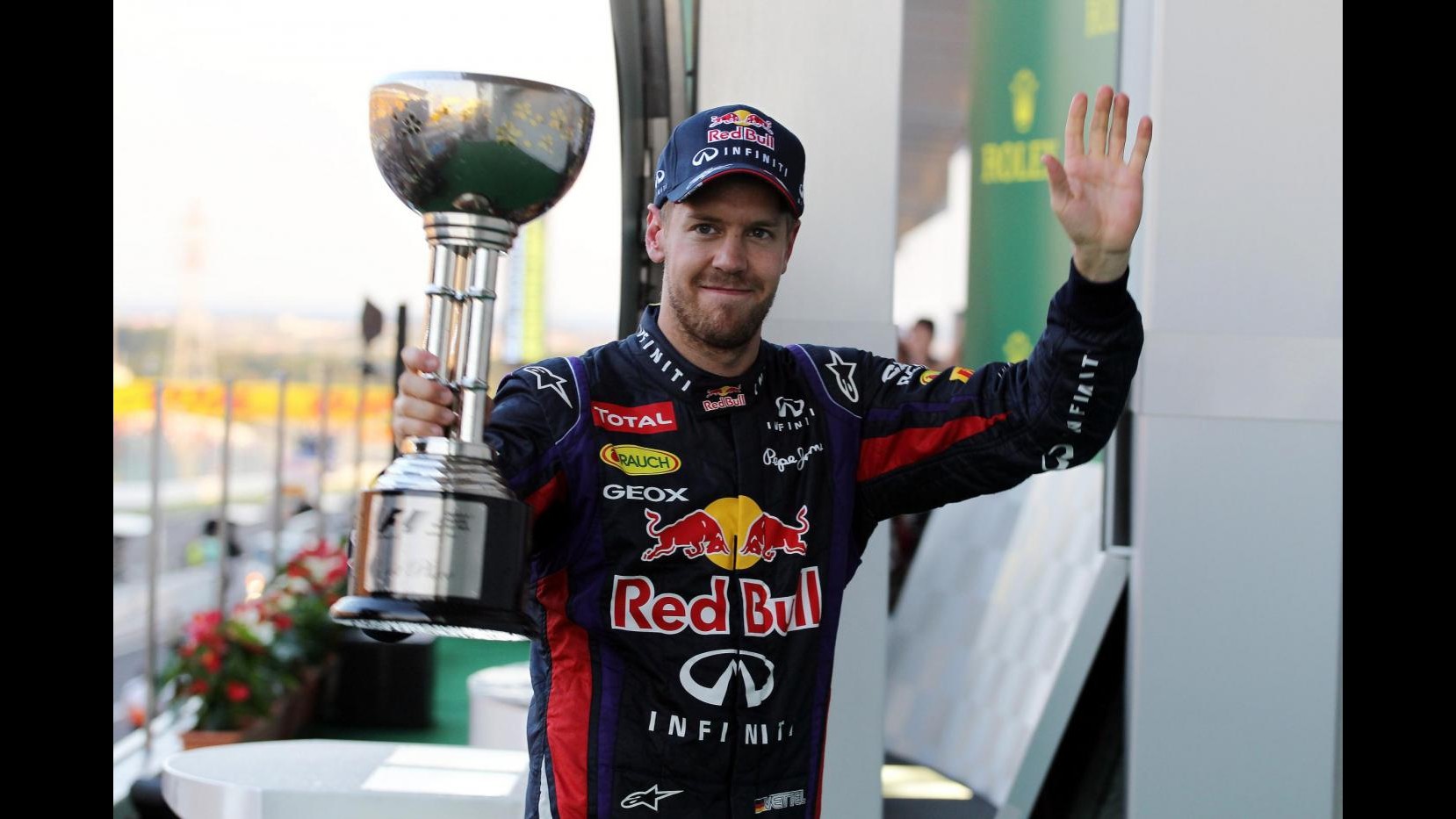 F1, doppietta Red Bull in Giappone: trionfa Vettel, Mondiale sempre più vicino. Alonso è quarto