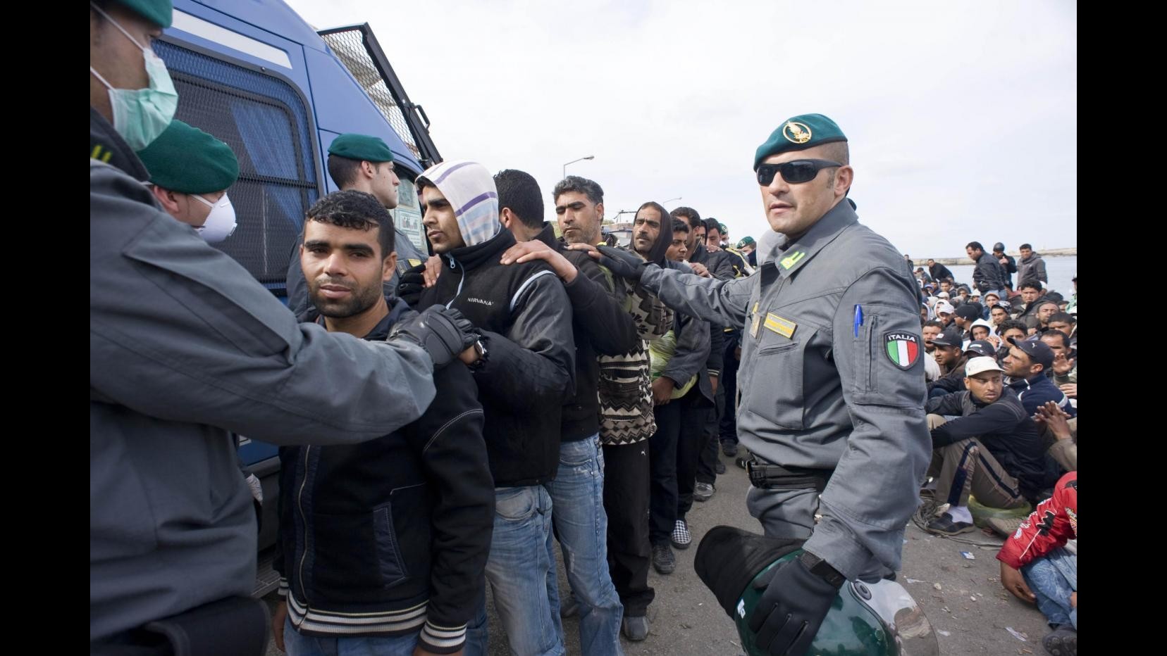 Sbarchi, a Lampedusa ricerche andranno avanti tutta la notte