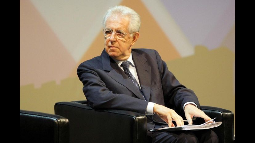 Crisi, Monti: Evitato tracollo Italia ed Europa