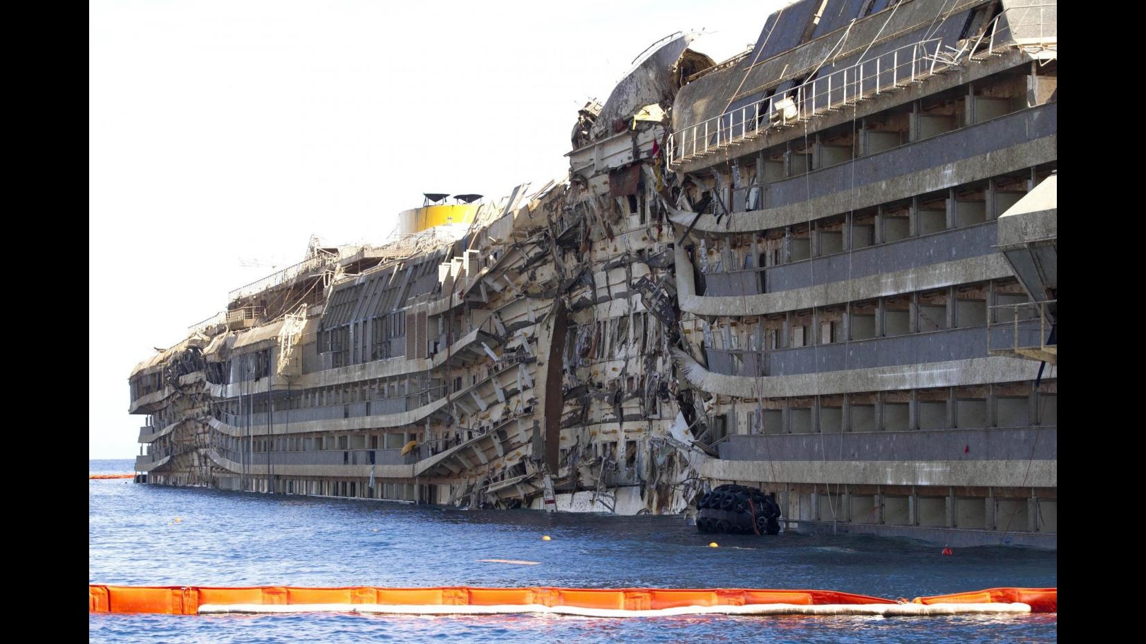 Costa Concordia,società olandese vince contratto per spostare nave