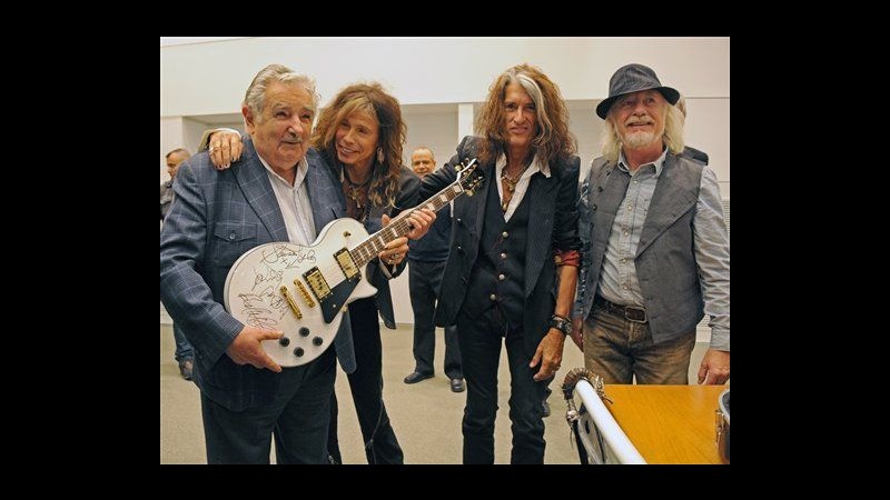 Gli Aerosmith incontrano presidente Uruguay Jose Mujica: Siamo suoi fan