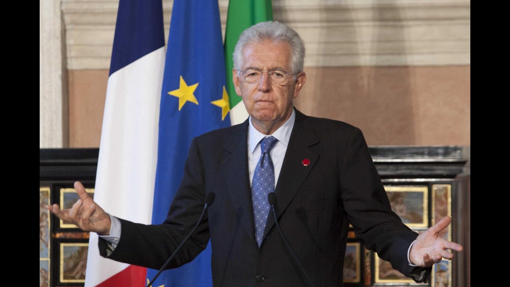 Monti: Unione europea ed euro a rischio, non abbassare la guardia