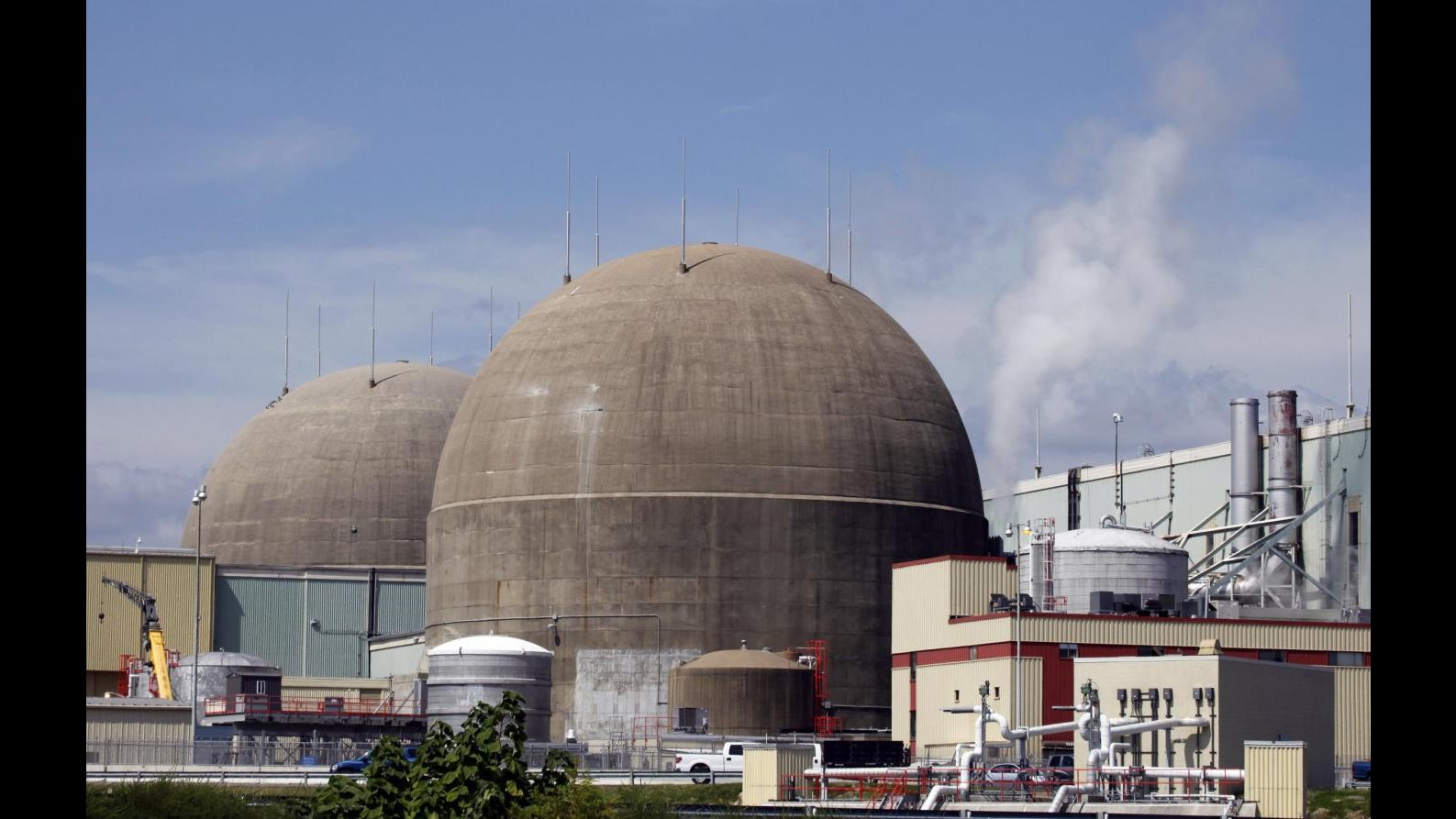 Francia, 2 feriti e nessuna perdita dopo incidente a centrale nucleare