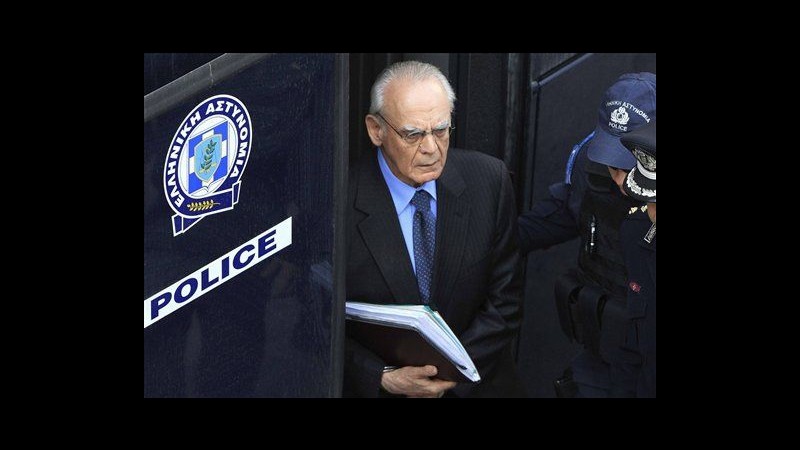 Grecia, ex ministro Difesa condannato per riciclaggio denaro