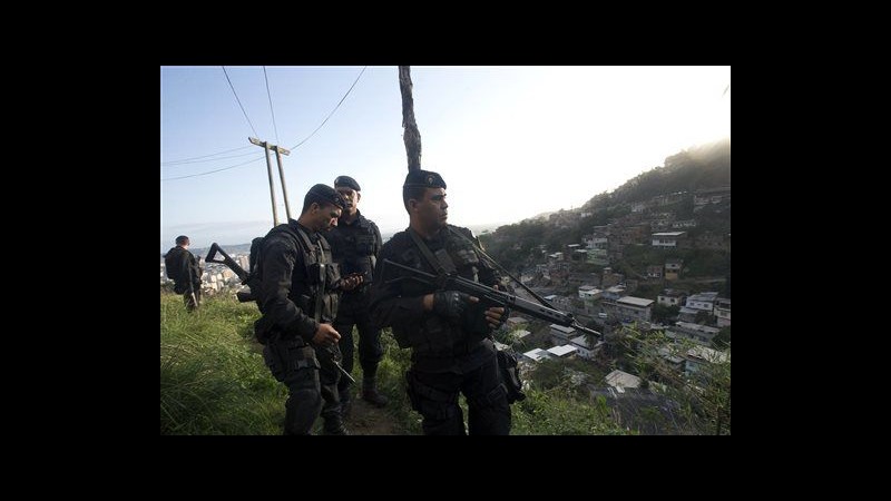 Brasile, polizia ‘pacifica’ favelas Lins a Rio de Janeiro