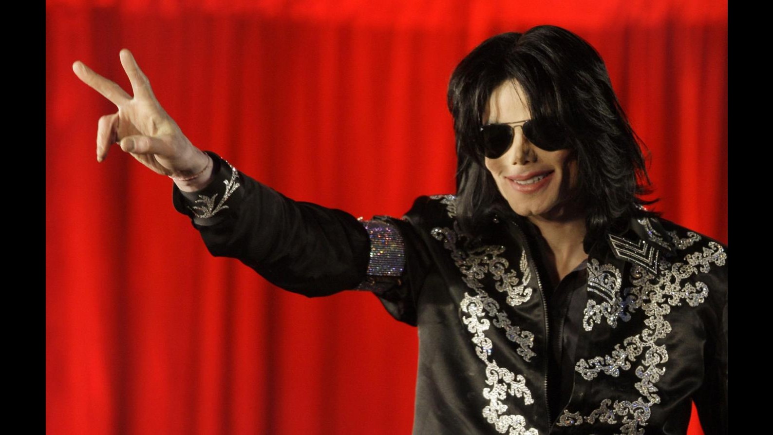 Michael Jackson, email rivelano: La star era sempre ubriaca e depressa