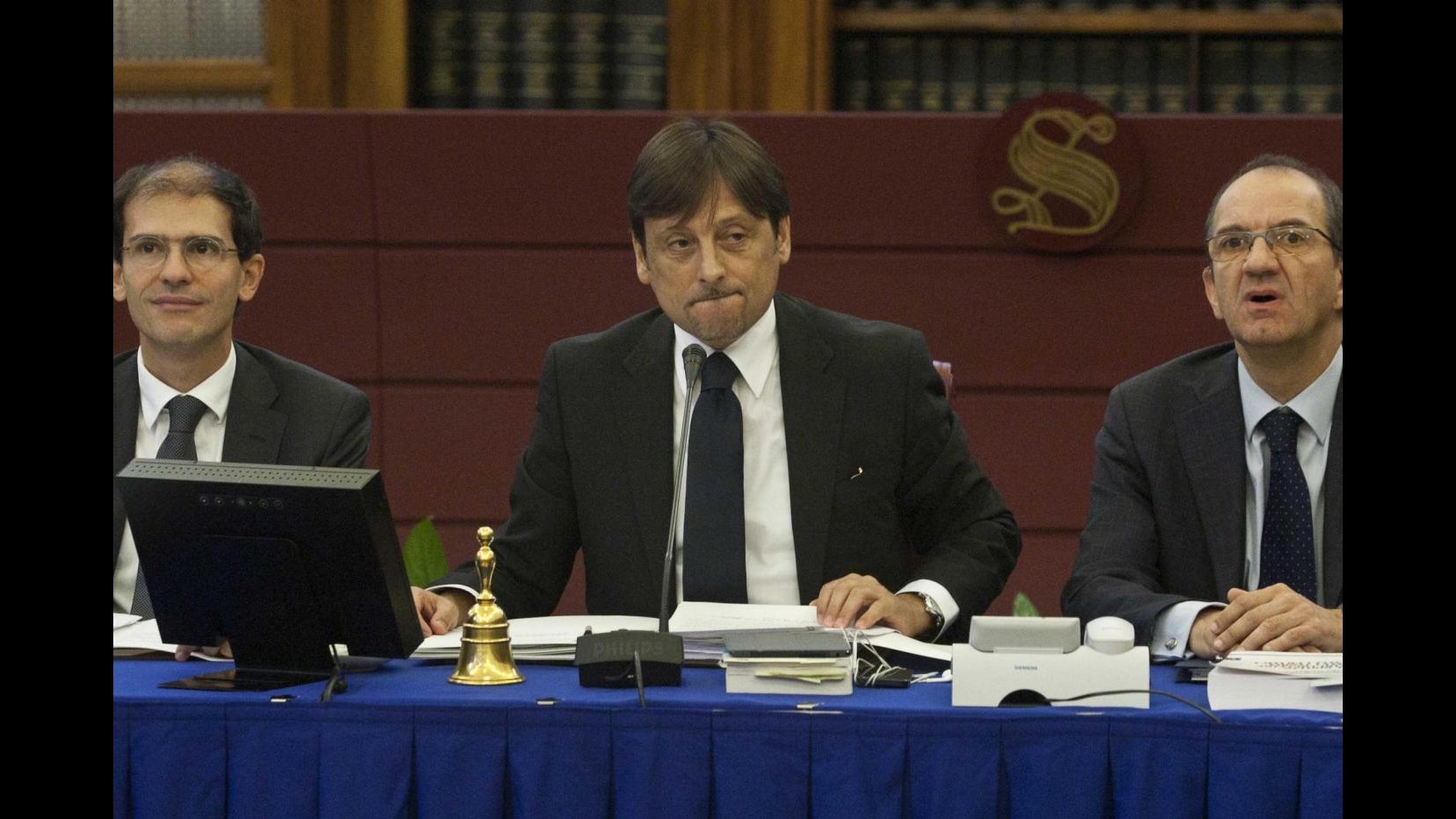 Giunta Senato dice sì alla decadenza di Berlusconi