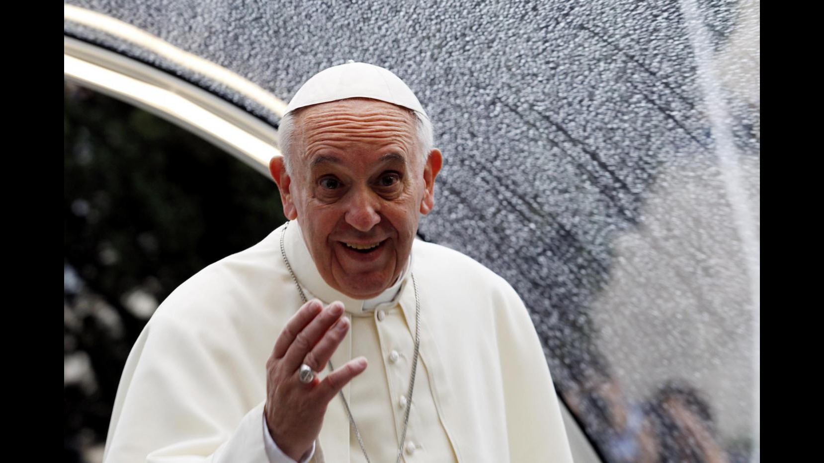Assisi, Papa: L’Italia lavori per bene comune, no a divisioni