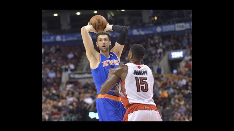 Nba: Datome rientra ma perde, Bargnani e Belinelli non incidono