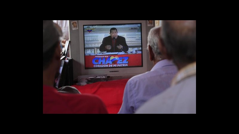 Venezuela, sondaggio: Chavez ha ancora vantaggio del 10% su Capriles