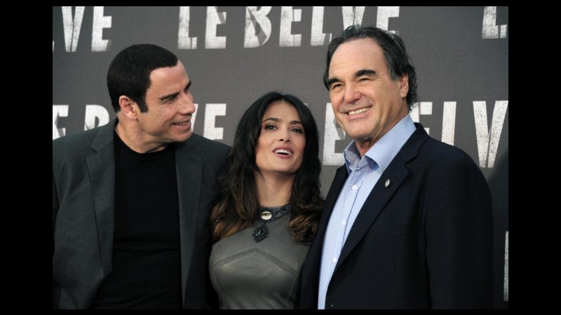 Oliver Stone, John Travolta e Salma Hayek a Roma per ‘Le belve’