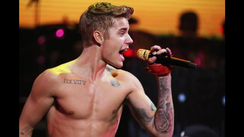 Justin Bieber ‘pizzicato’ nel bordello di Rio de Janeiro