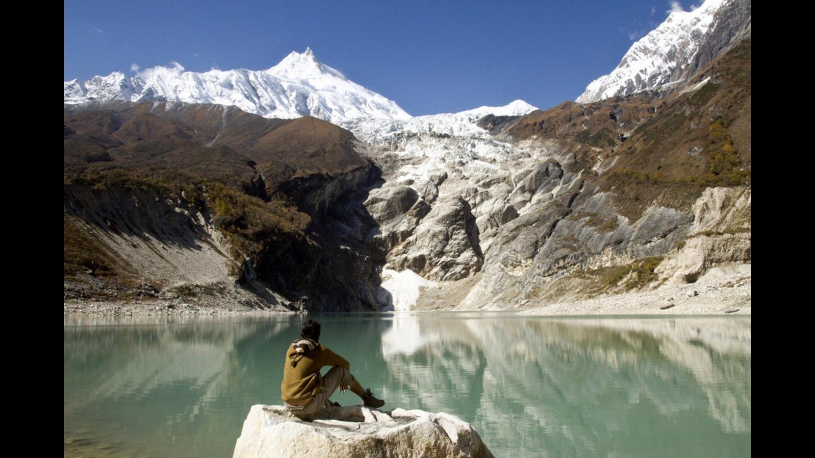 Valanga sul Manaslu in Nepal, 12 morti fra cui un italiano