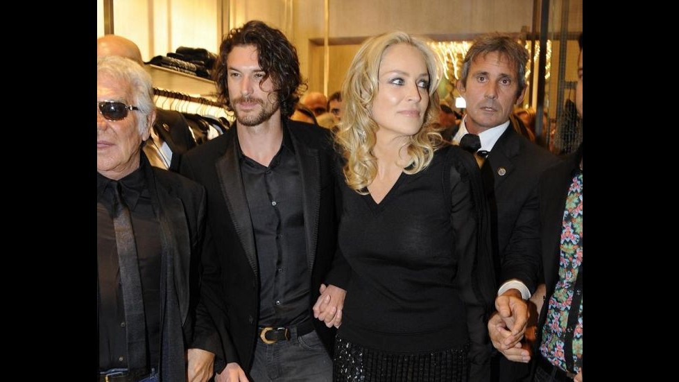 Milano, malore per Sharon Stone dopo show Fendi: portata a Policlinico