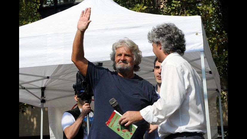 Grillo: Mi sono giocato mia carriera da comico per aiutare gli altri