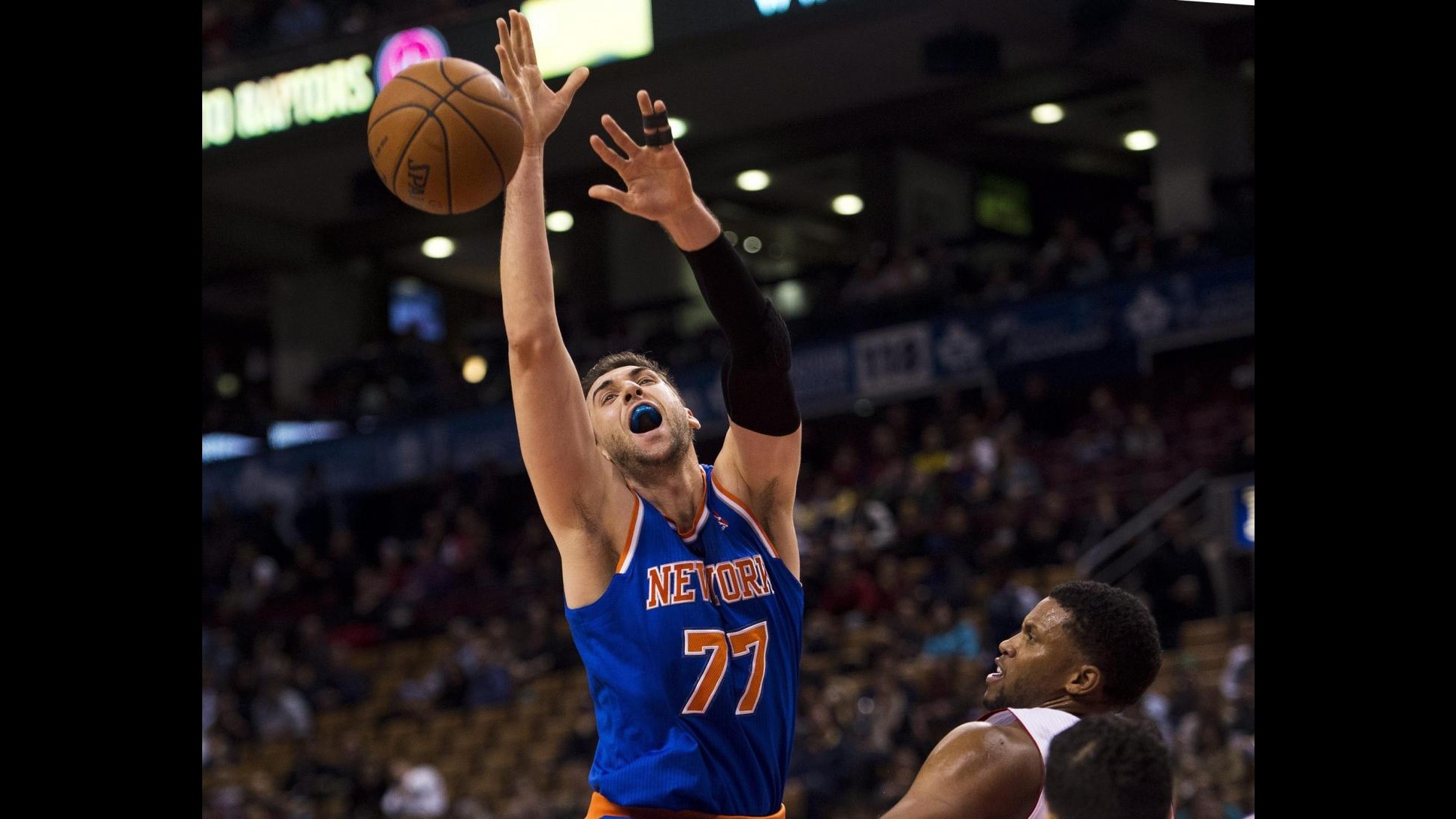 Nba: italiani in ombra ma vincenti, Miami cade a Philadelphia. Super Howard contro Charlotte