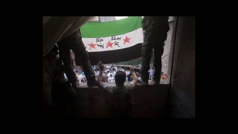Siria, scontri ribelli-guardie frontiera vicino confine con Giordania