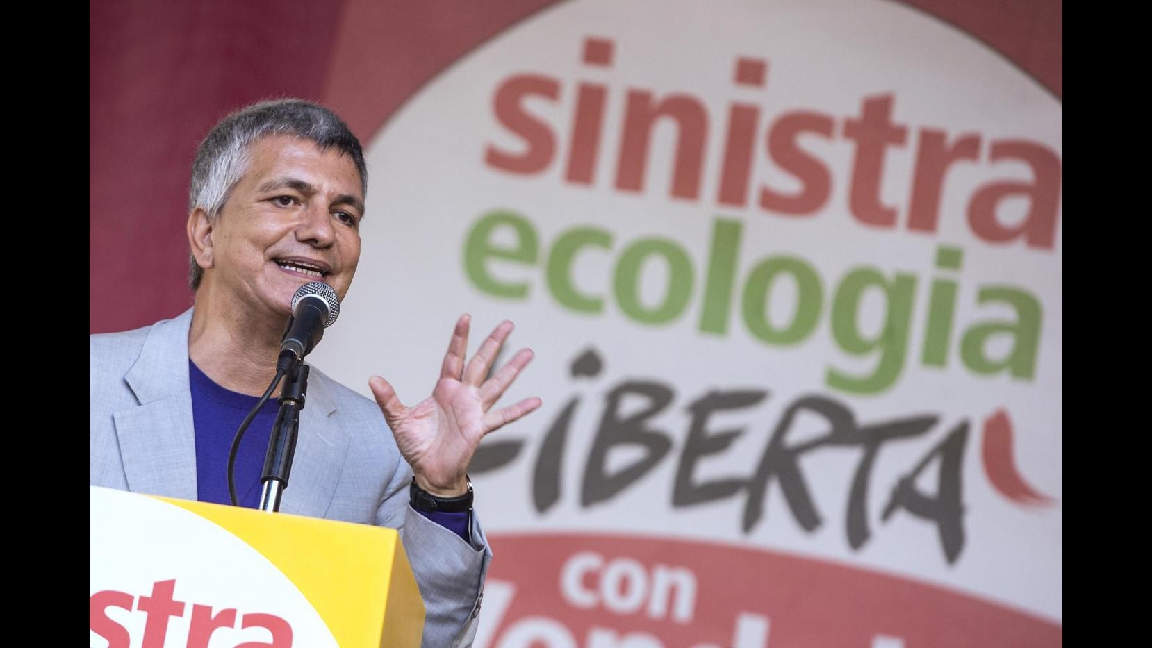 Ilva, chiuse indagini su danno ambientale: 53 indagati tra cui Vendola. Lui: Agito senza ombre