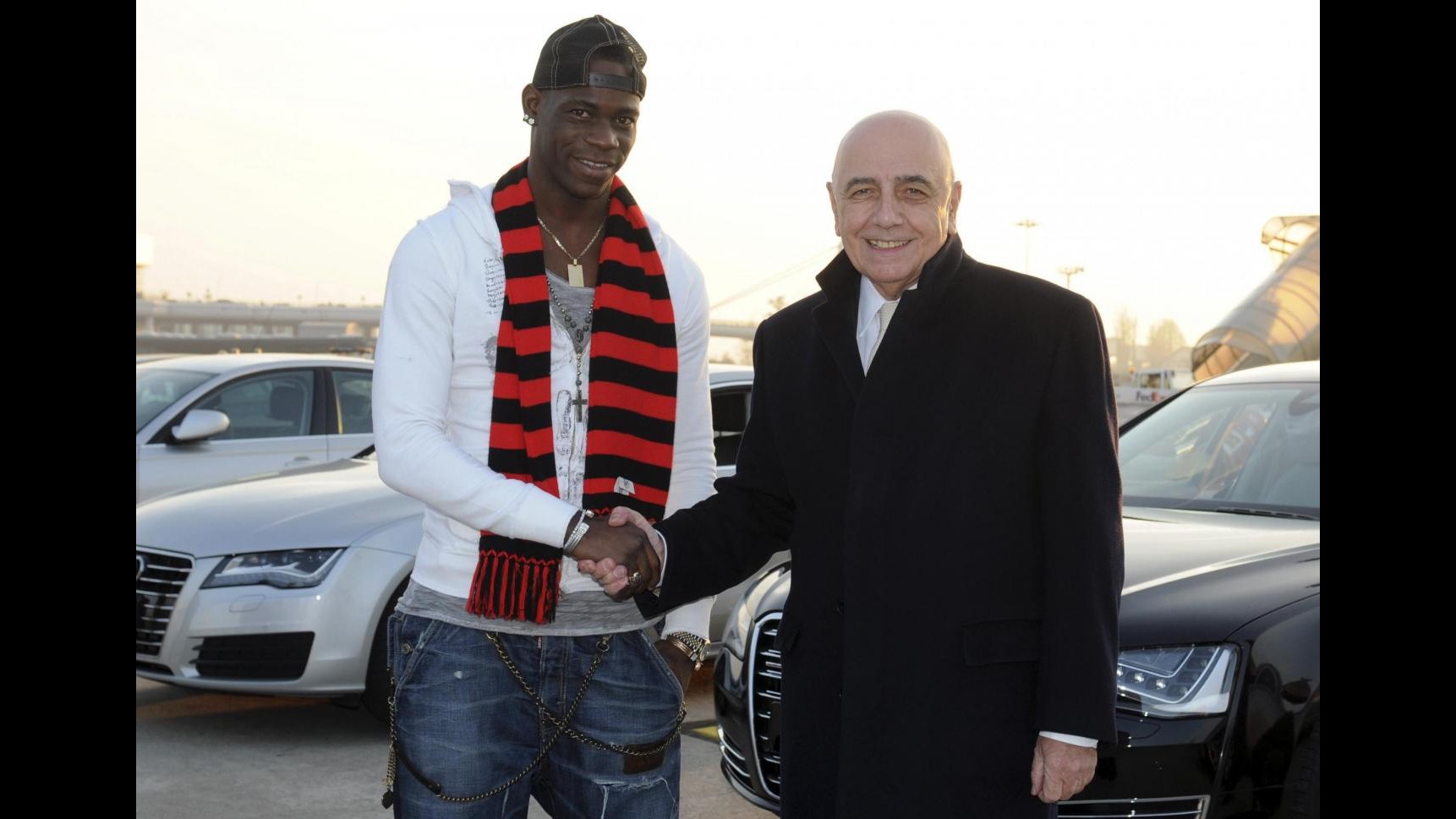 Galliani: Balotelli è la stella del Milan e resterà con noi, Raiola si rassegni