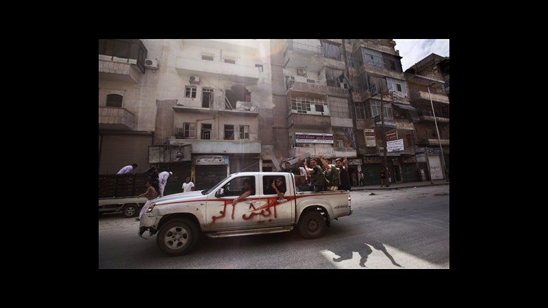 Siria, scomparsi ieri 2 attivisti: opposizione accusa il regime