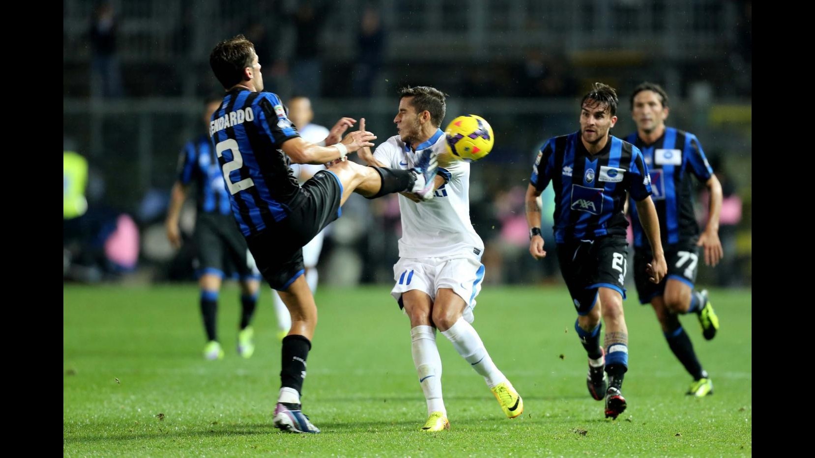 Inter rallenta con Atalanta: 1-1 a Bergamo, Denis risponde ad Alvarez
