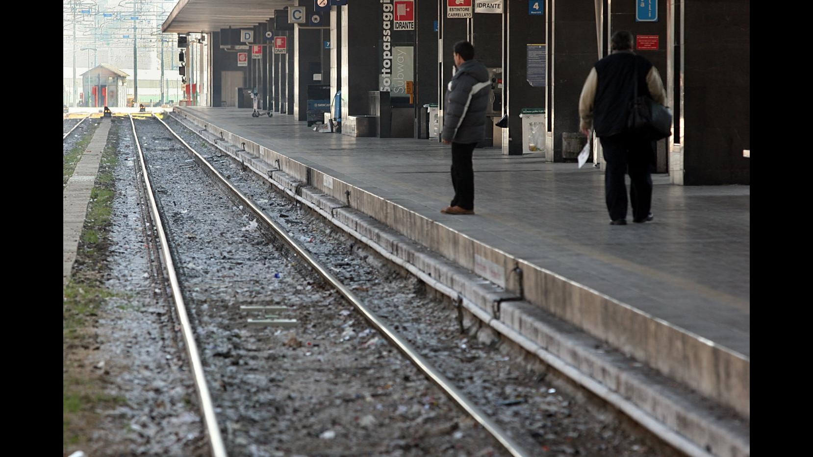 Bari, autobus travolto da treno: cinque feriti non gravi