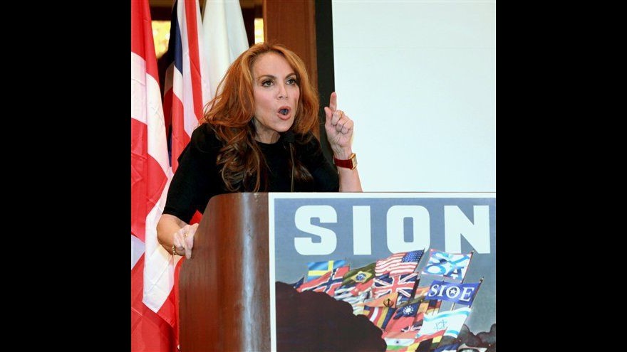 Nuovo scandalo per manifesti in metro New York: jihadisti selvaggi