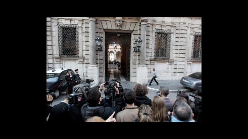 Fondi Pdl, la politica: partito in fermento, Battistoni si dimette
