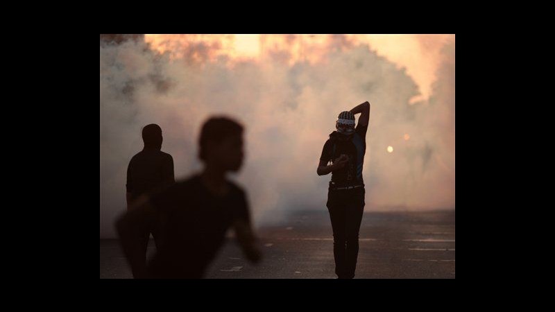 Bahrain, bomba contro pattuglia a Demistan: feriti diversi poliziotti