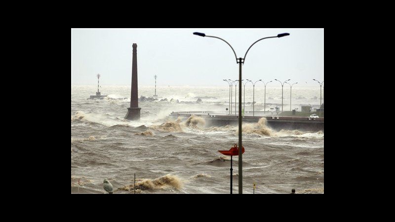 Tempeste in Sudamerica: 5 morti in Paraguay, danni in Uruguay e Brasile