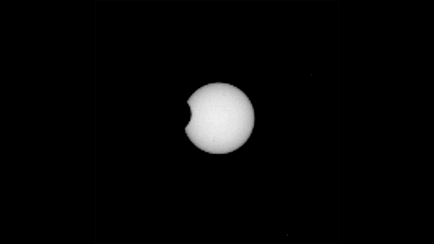 Curiosity scatta centinaia di foto di eclissi solari su Marte