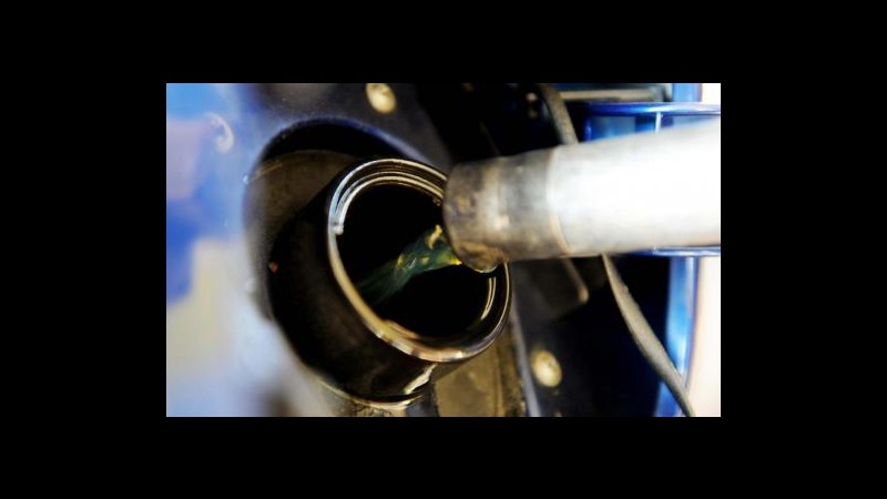 Carburanti, in Italia benzina più cara d’Europa, pesa fisco
